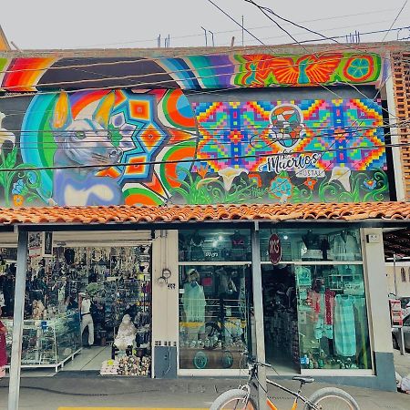 Los Muertos Hostal Пуерто Валярта Екстериор снимка